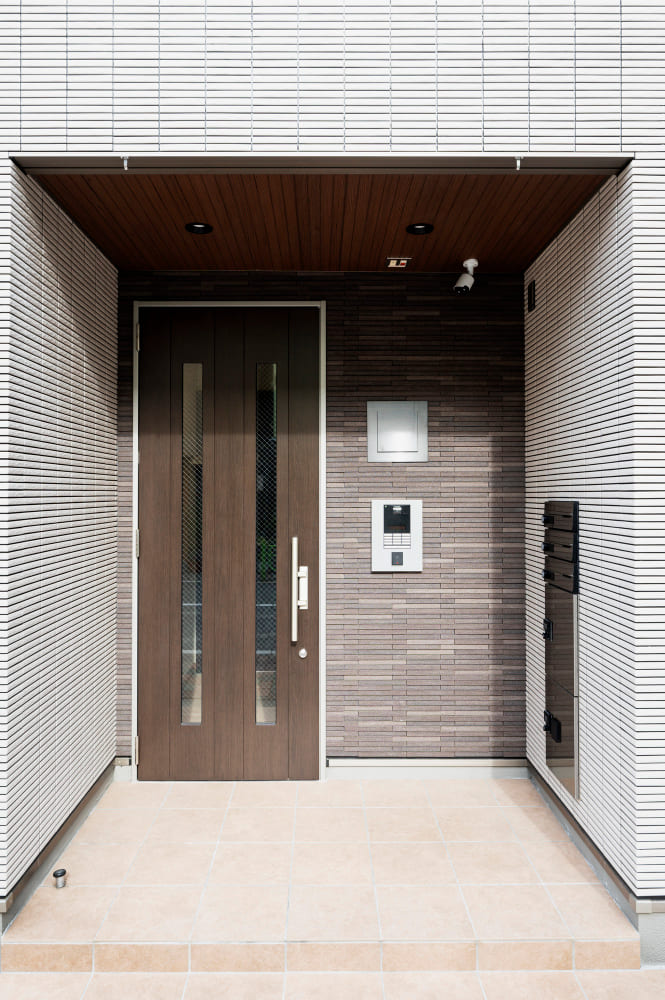 puertas con ventanas de aluminio en Valencia